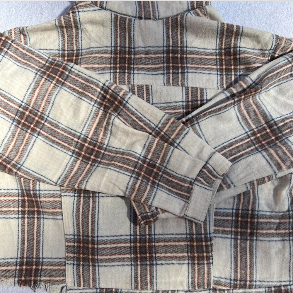 Altr'd State Cream and Brown Plaid Cropped Flannel Jacket with Frayed Hem - Picture 6 of 6